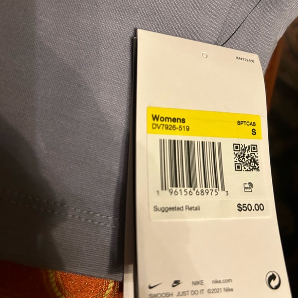 Nike Purple Asymmetrical Crop Top - Picture 5 of 6